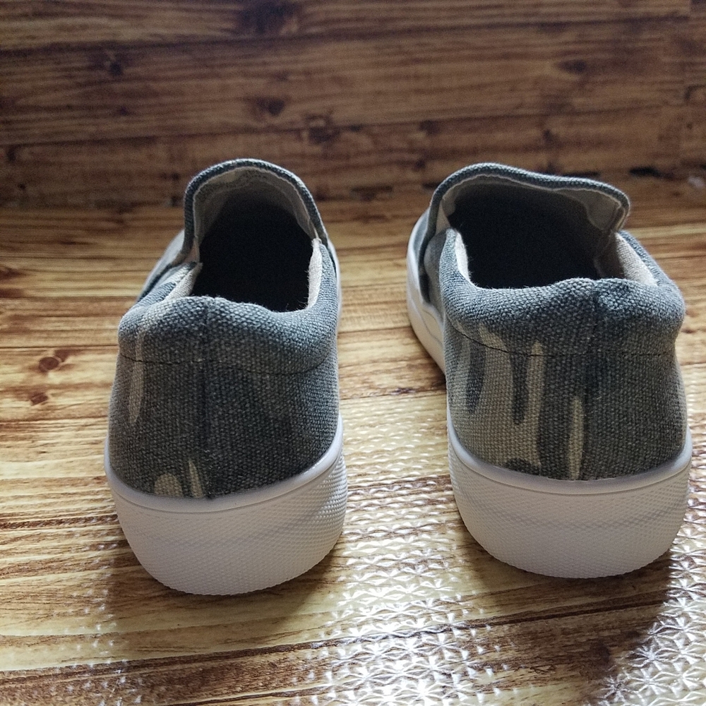 Very G Cruz Camo Slip On Sneakers Women's Size 9 NWT Gypsy Jazz - Picture 8 of 13